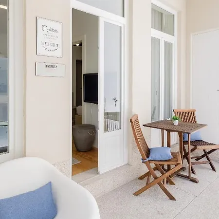 Appartement Boutique Rentals-flores Terrace Historical Centre Oporto